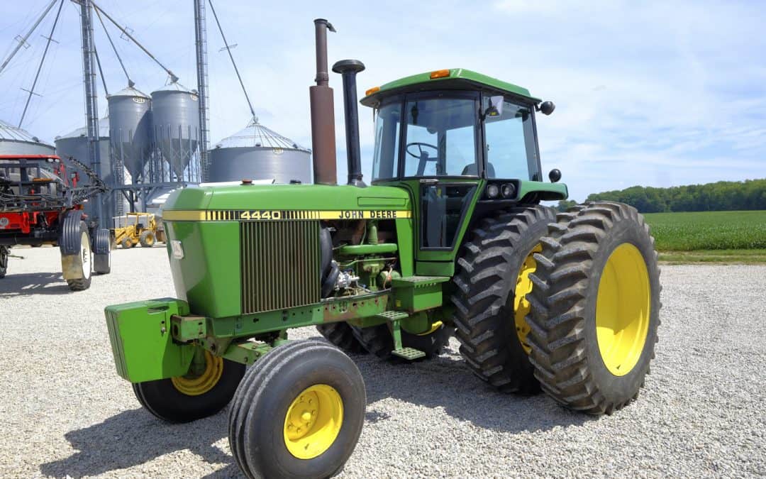 1981 JD 4440 2WD   $33,000.00