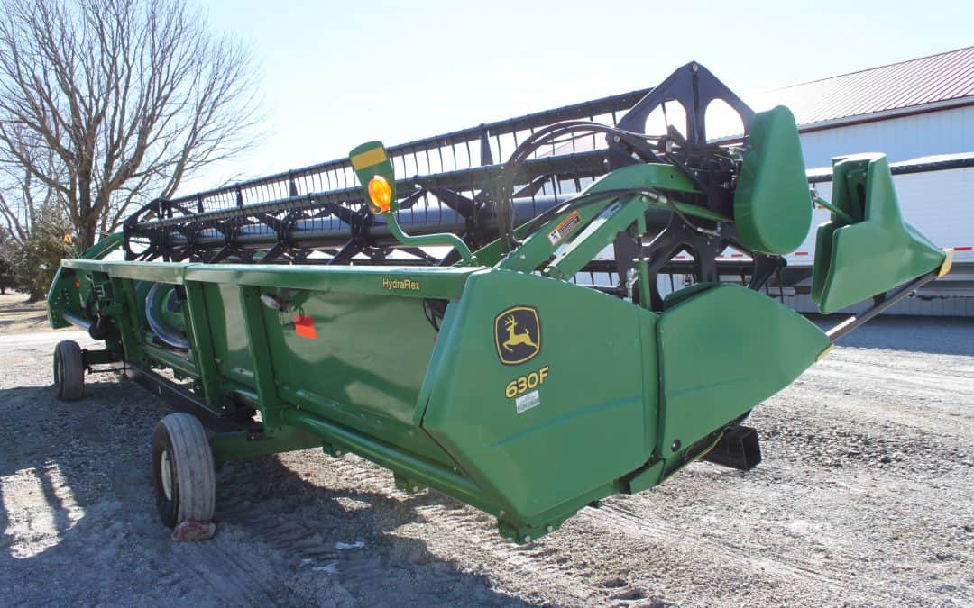 2011 JD 630F Cornhead