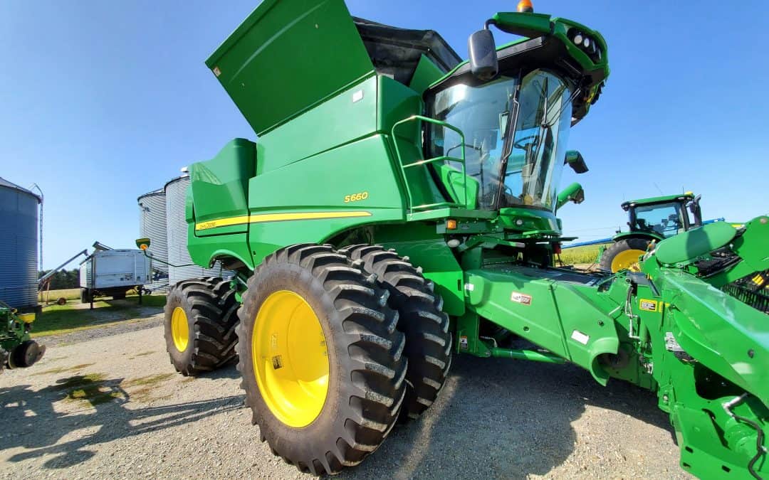 2017 John Deere S660 Combine