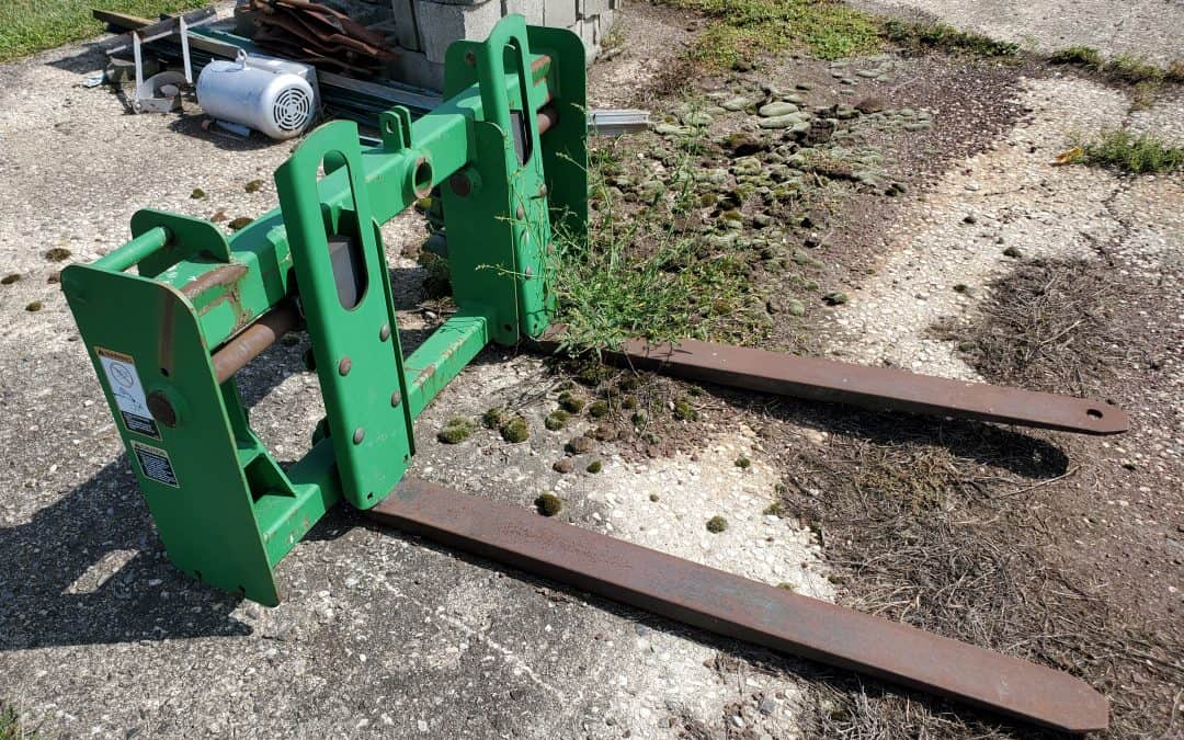 John Deere Pallet Forks