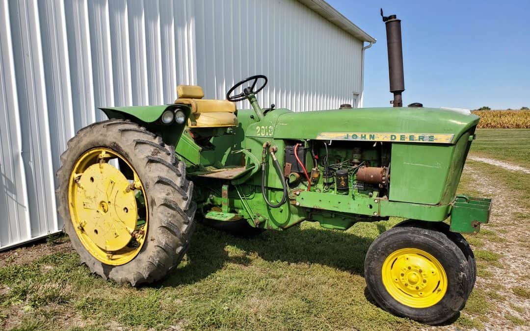 John Deere 2010 Tractor