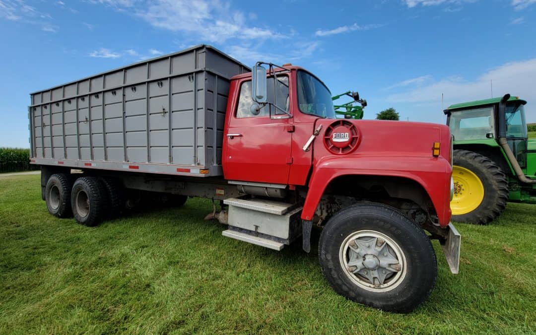 1977 FORD 800