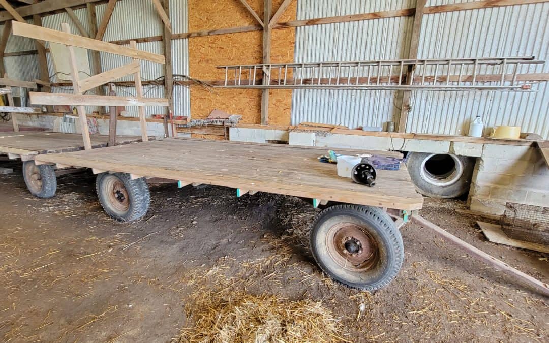 14′ FLAT RACK HAY WAGON