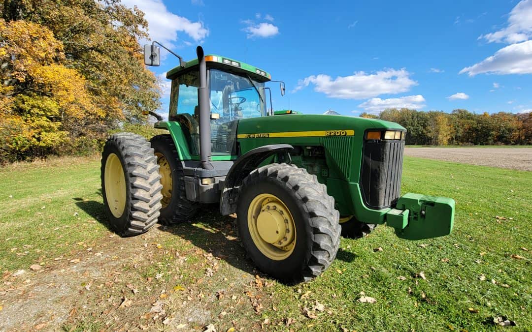 1998 JD 8200 Tractor