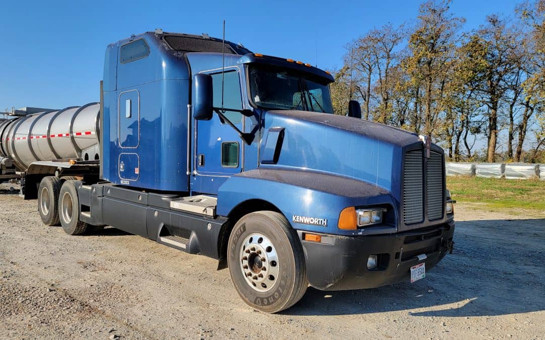 2004 KENWORTH T600