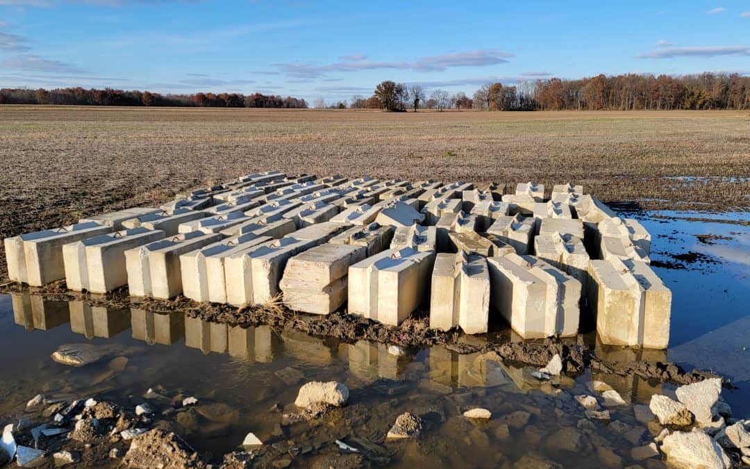 CONCRETE BLOCK WALL