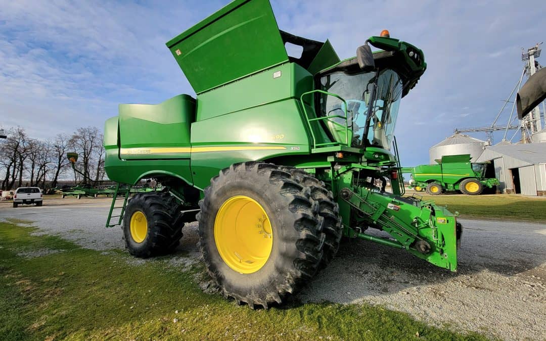 2016 JOHN DEERE S690