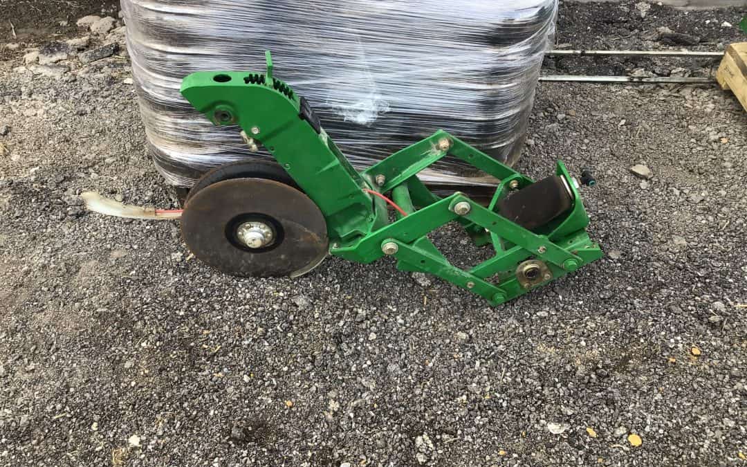 JOHN DEERE ROW UNITS