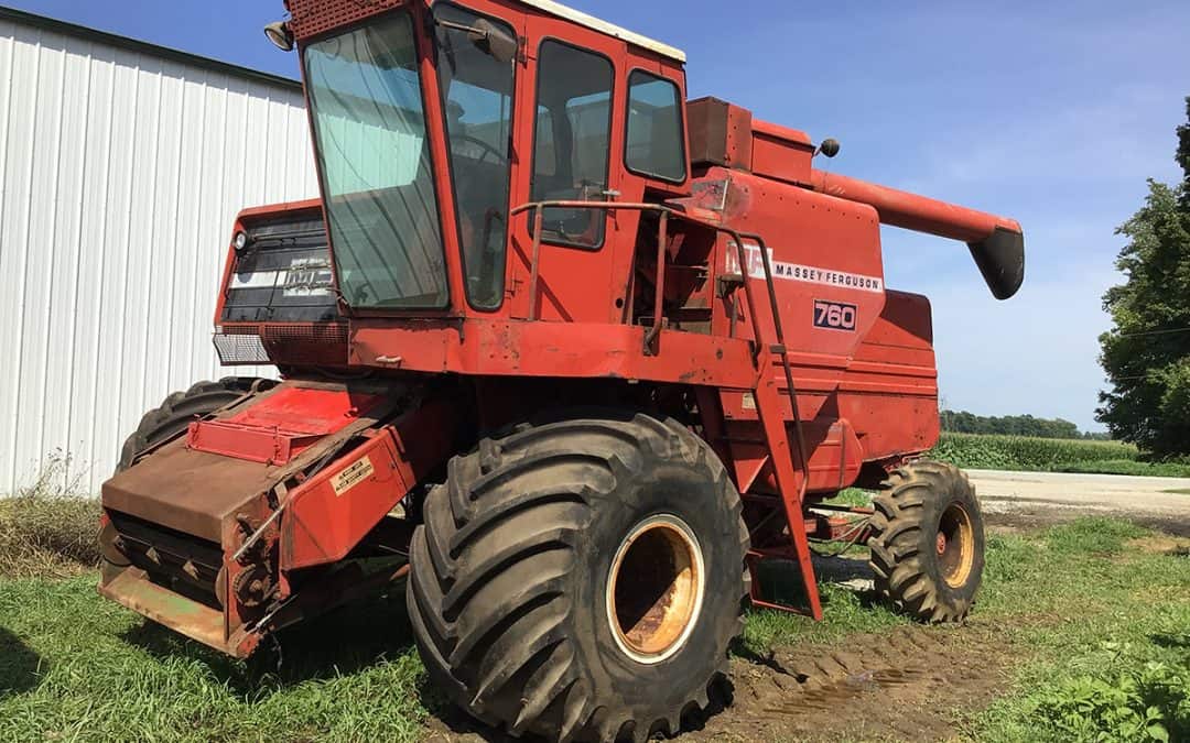 1974 Massey Ferguson 760 Combine