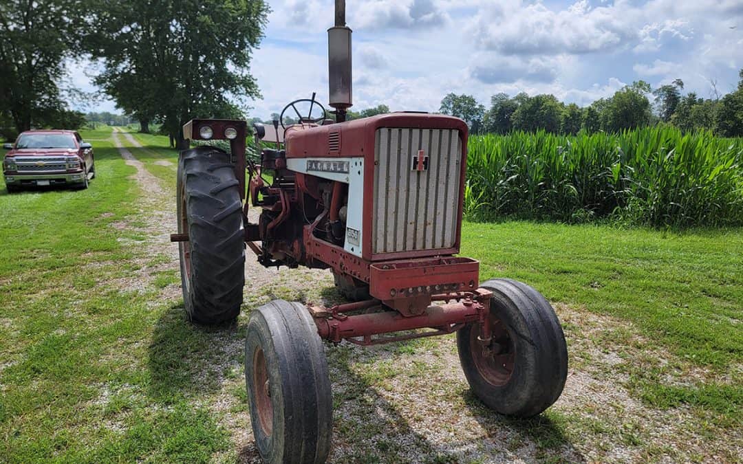 1965 International Farmall 656