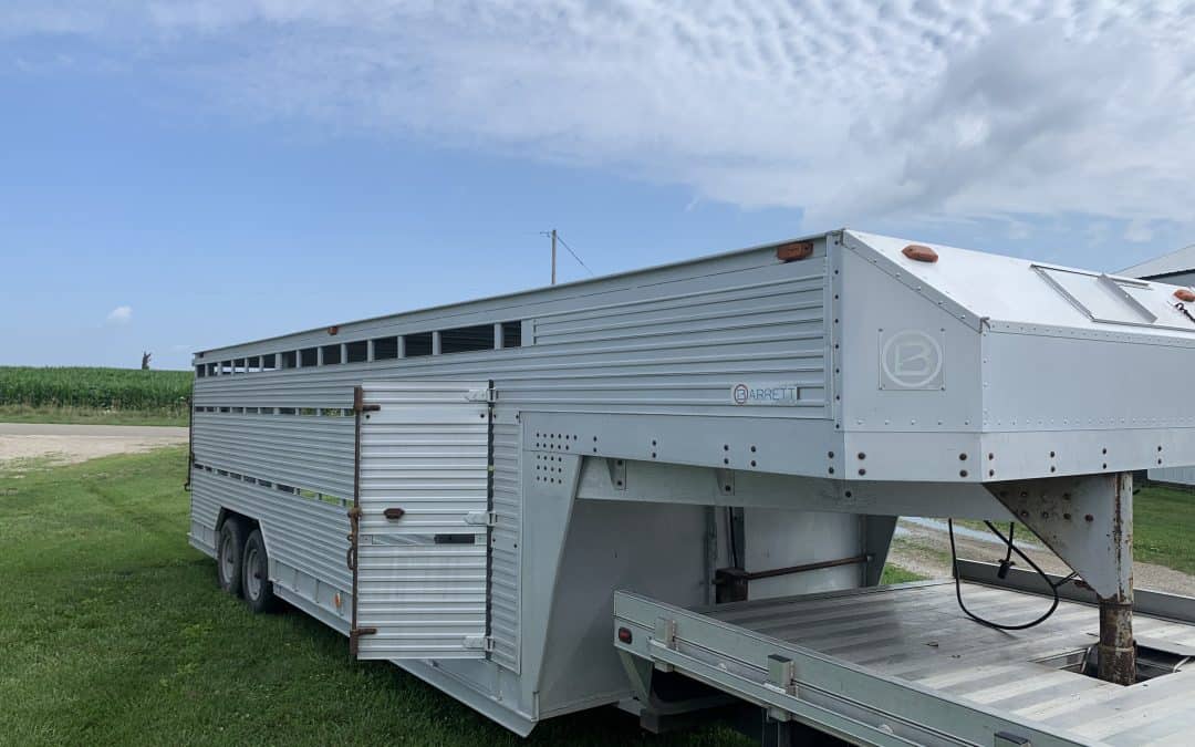 1985 Barrett Livestock Trailer