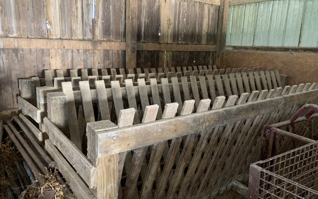 14ft. Wooden Hay Feeder