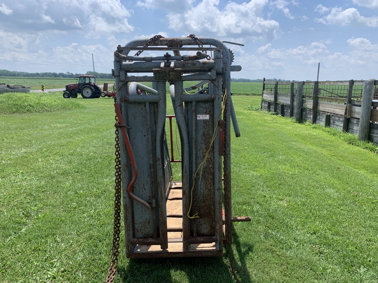 Filson Cattle Squeeze Chute Wilson National