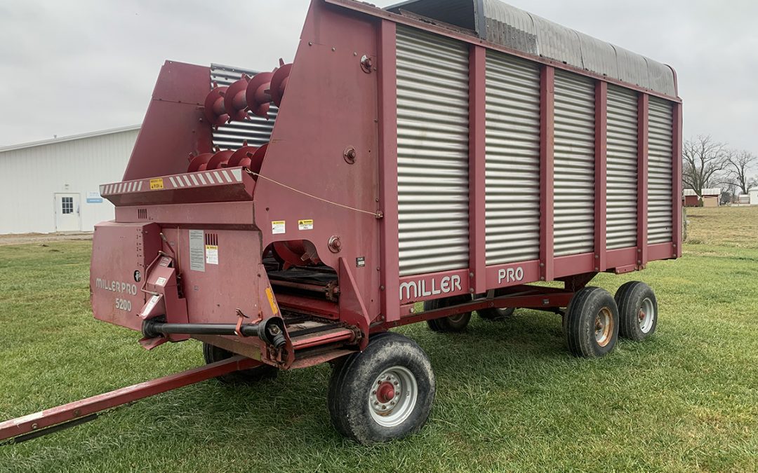 Miller Pro 5200 18ft Forage Wagon