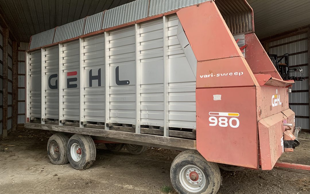 Gehl BU980 18 Ft. Forage Wagon