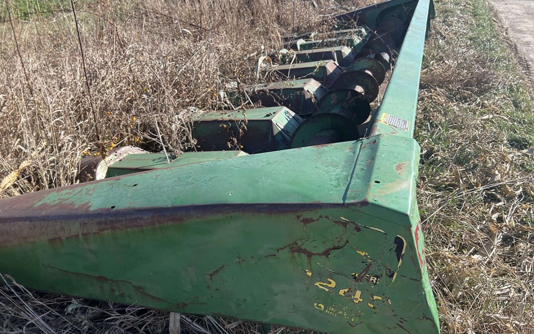 John Deere 843 Corn Head