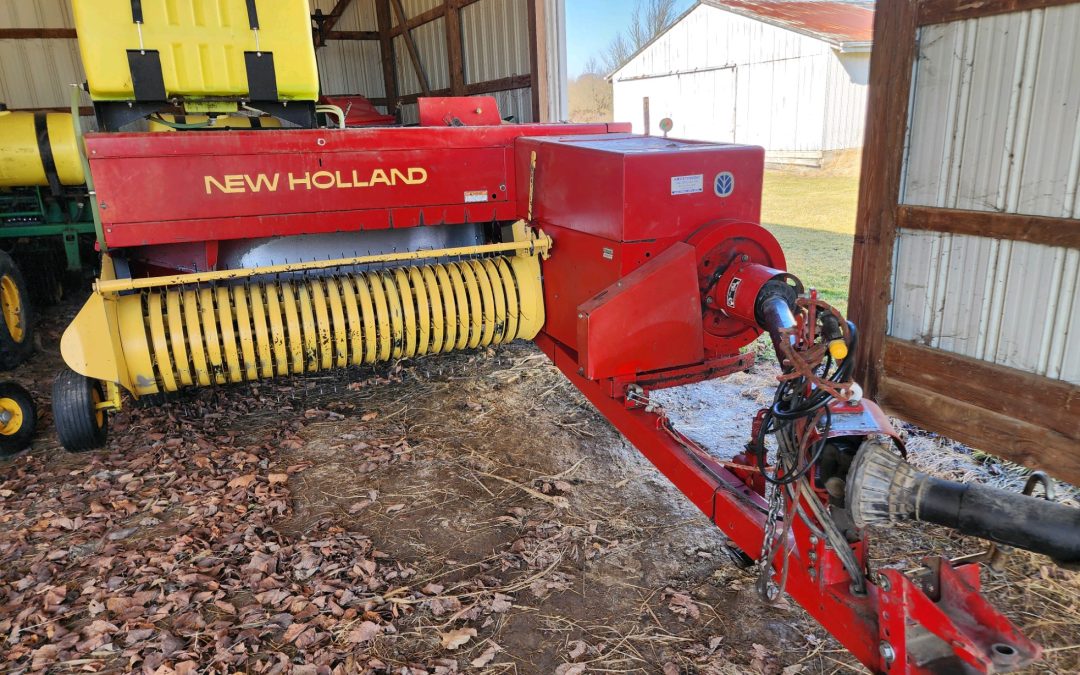 New Holland 575 Square Baler