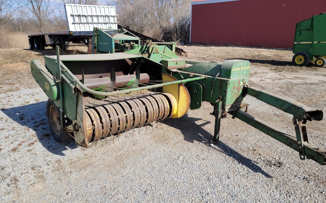 John Deere 24T Square Baler