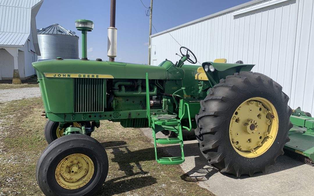 John Deere 4020