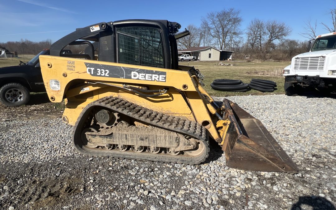 DEERE CT332