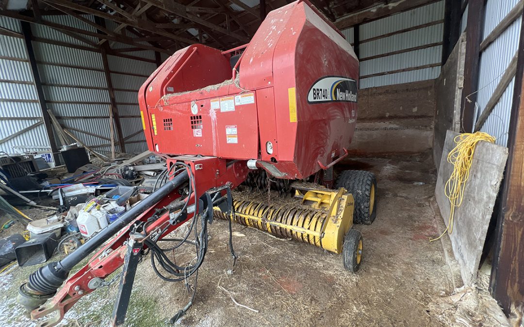 New Holland BR740A Round Baler