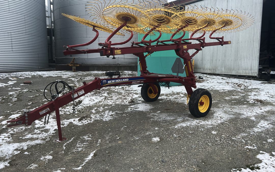 2020 New Holland 10 Wheel Hay Rake