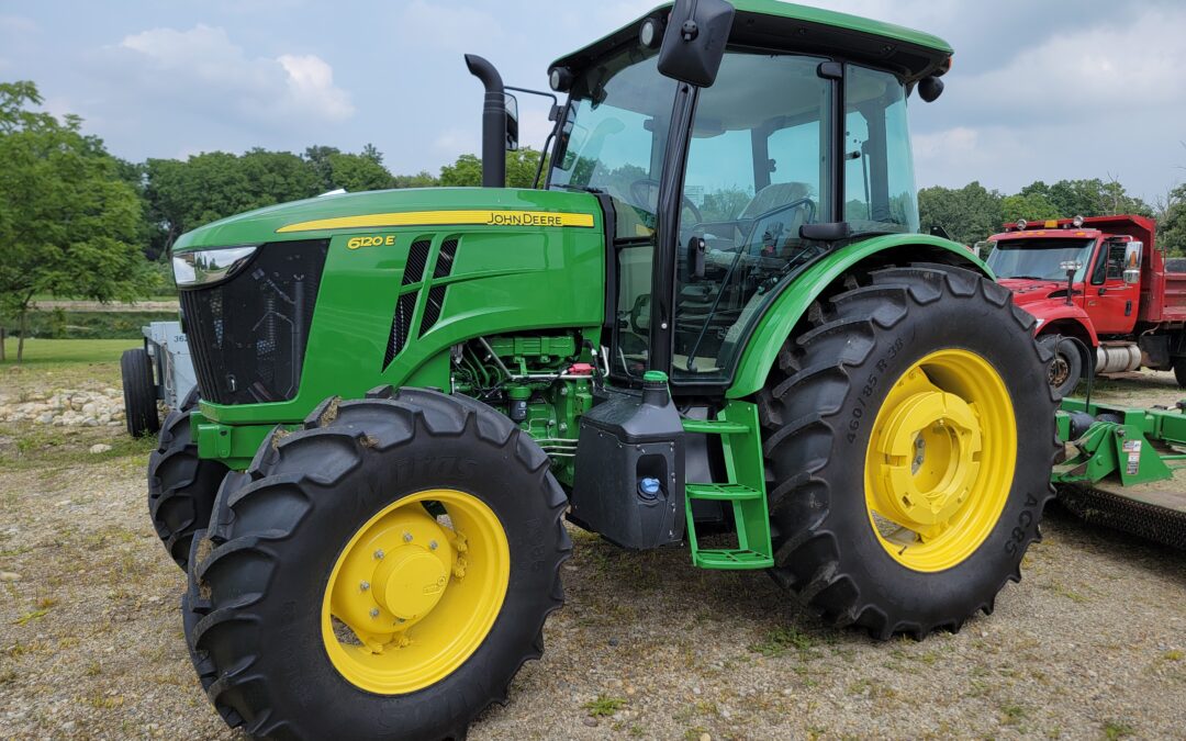 2022 JOHN DEERE 6120E Wilson823-B22