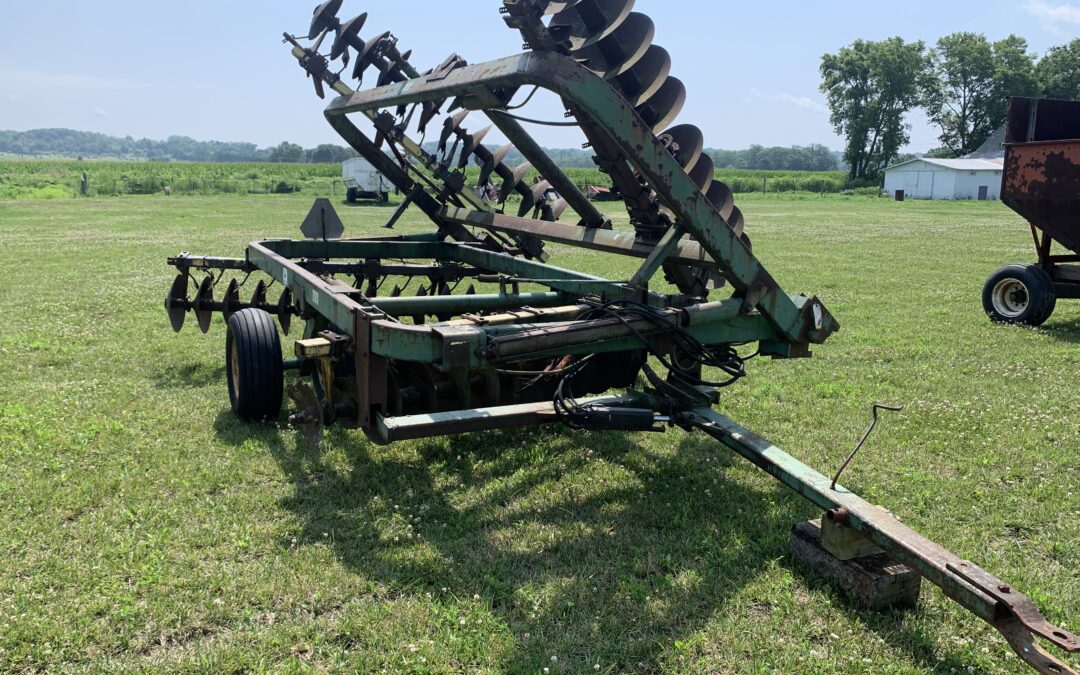 JOHN DEERE 220 Wilson 823-W73