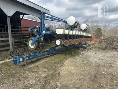 2002 KINZE 3600