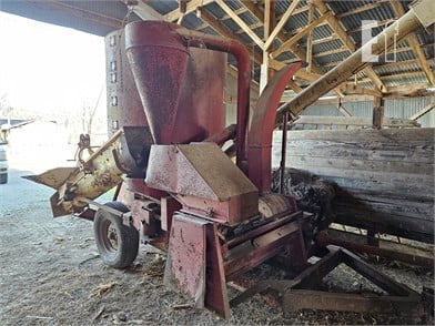 NEW HOLLAND 351